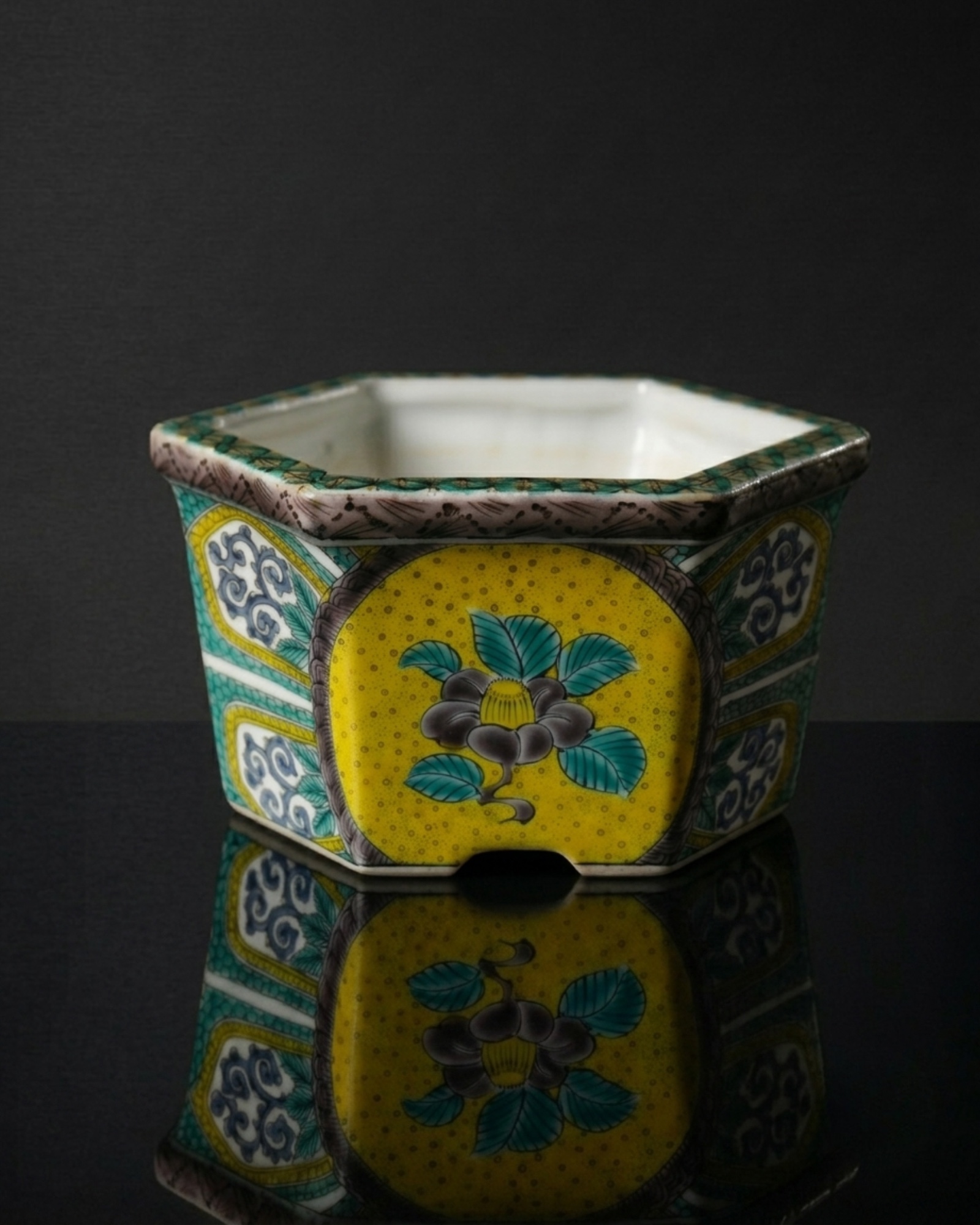 Kutani bonsai pots — 九谷焼の盆栽鉢